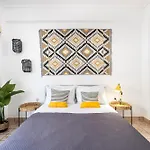 Massive 4br Retro - 3 Min Walk To Lejlighed *