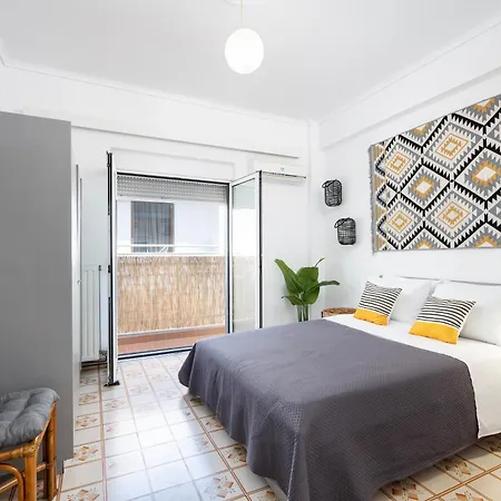 Massive 4br Retro - 3 Min Walk To Kos Town