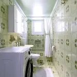 Massive 4br Retro - 3 Min Walk To Apartmán Kos
