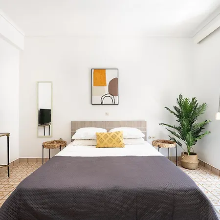 Massive 4br Retro - 3 Min Walk To Apartment Kos-Stadt