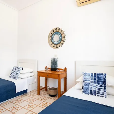 Apartment Massive 4br Retro - 3 Min Walk To Kos-Stadt