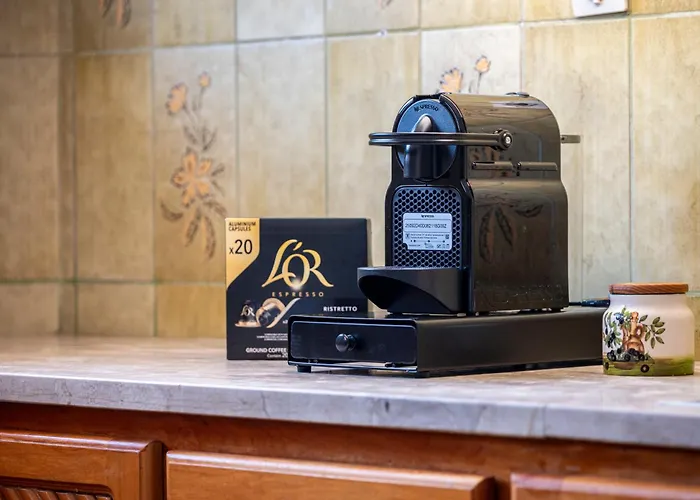 Massive 4br Retro - 3 Min Walk To Kos Town