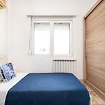 Massive 4br Retro - 3 Min Walk To * Kos