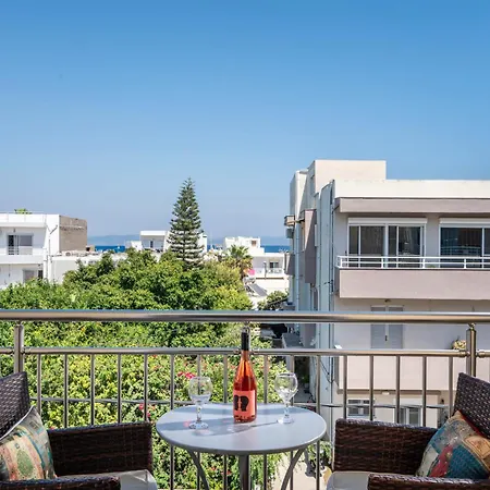 Apartamento Massive 4br Retro - 3 Min Walk To *