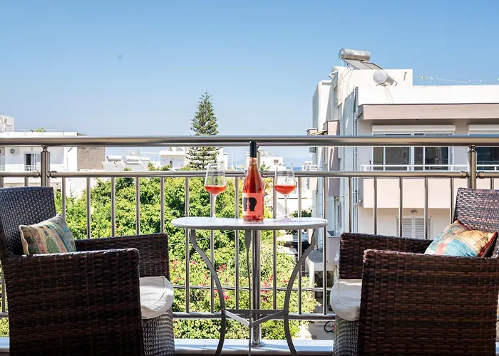 Apartment Massive 4br Retro - 3 Min Walk To
